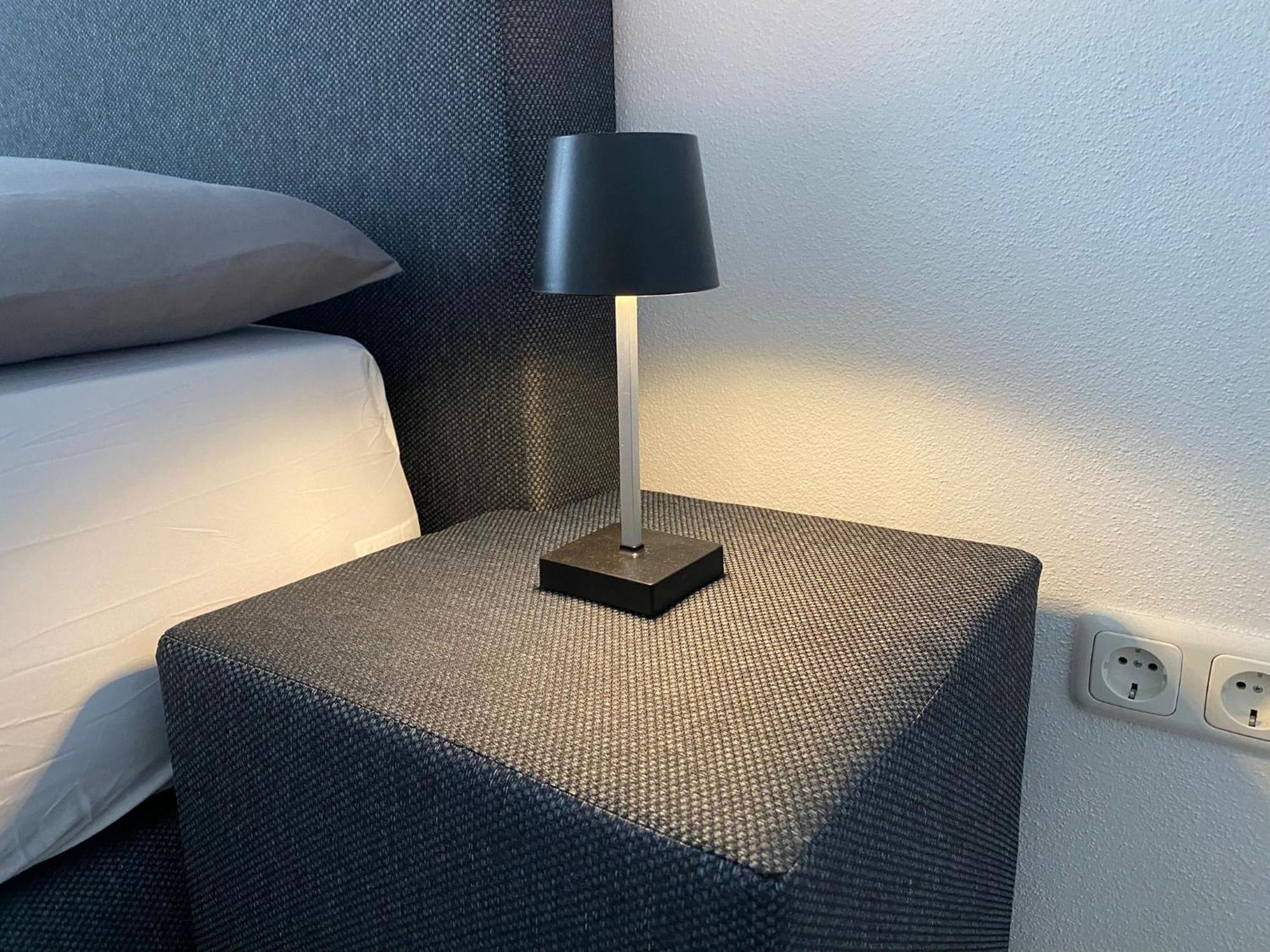 Apartament Nes 1 - Naehe Freiheitshalle Hof